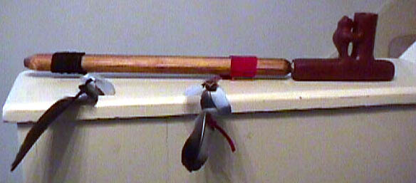 bear_pipe.jpg (25739 bytes)